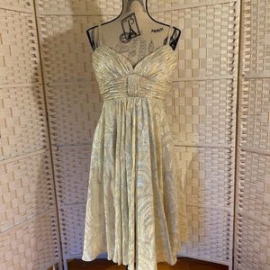 Anne Klein Ivory and Silver Cocktail Dress. Size 10